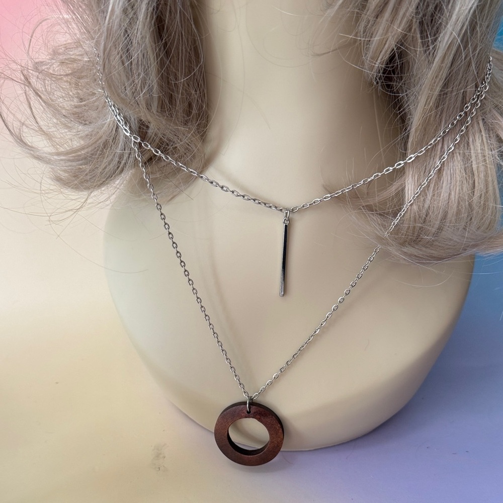 Chic Silver and Brown Circle Pendant Necklace